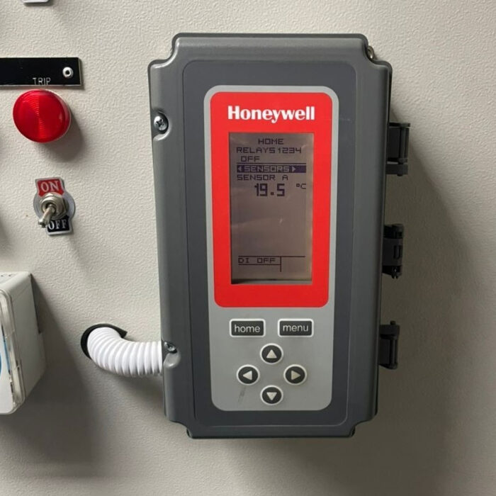 کنترلر هوشمند دما، رطوبت و فشار Honeywell T775 کد T775U2016